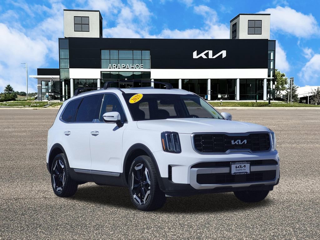 Certified 2025 Kia Telluride S AWD/4WD image 3