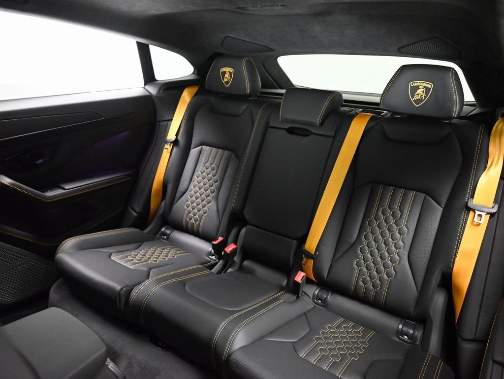Used 2025 Lamborghini Urus SE image 15