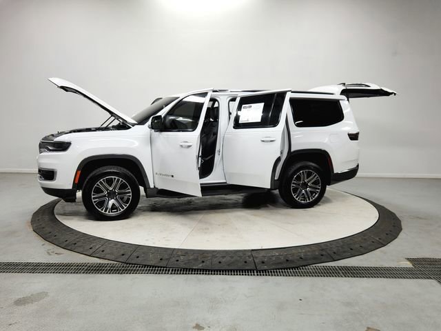 Used 2022 Jeep Wagoneer Series III image 12