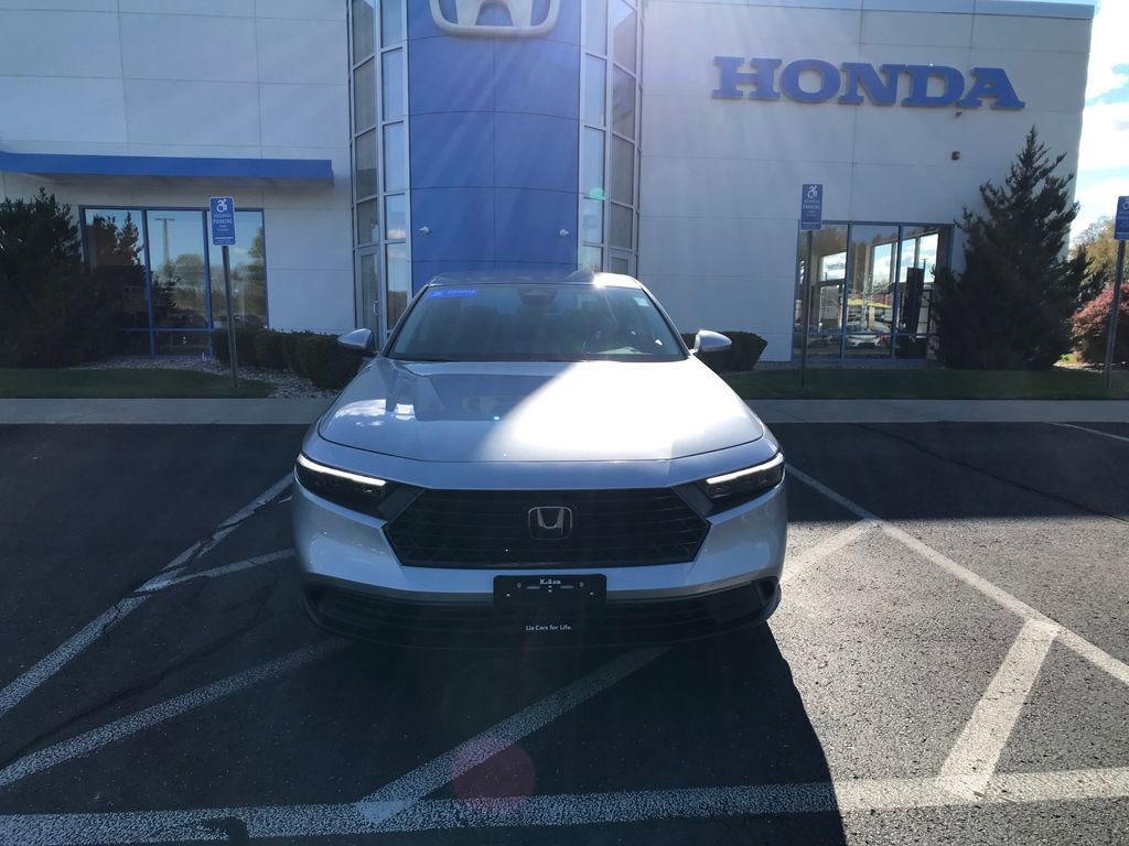 Used 2023 Honda Accord LX image 3