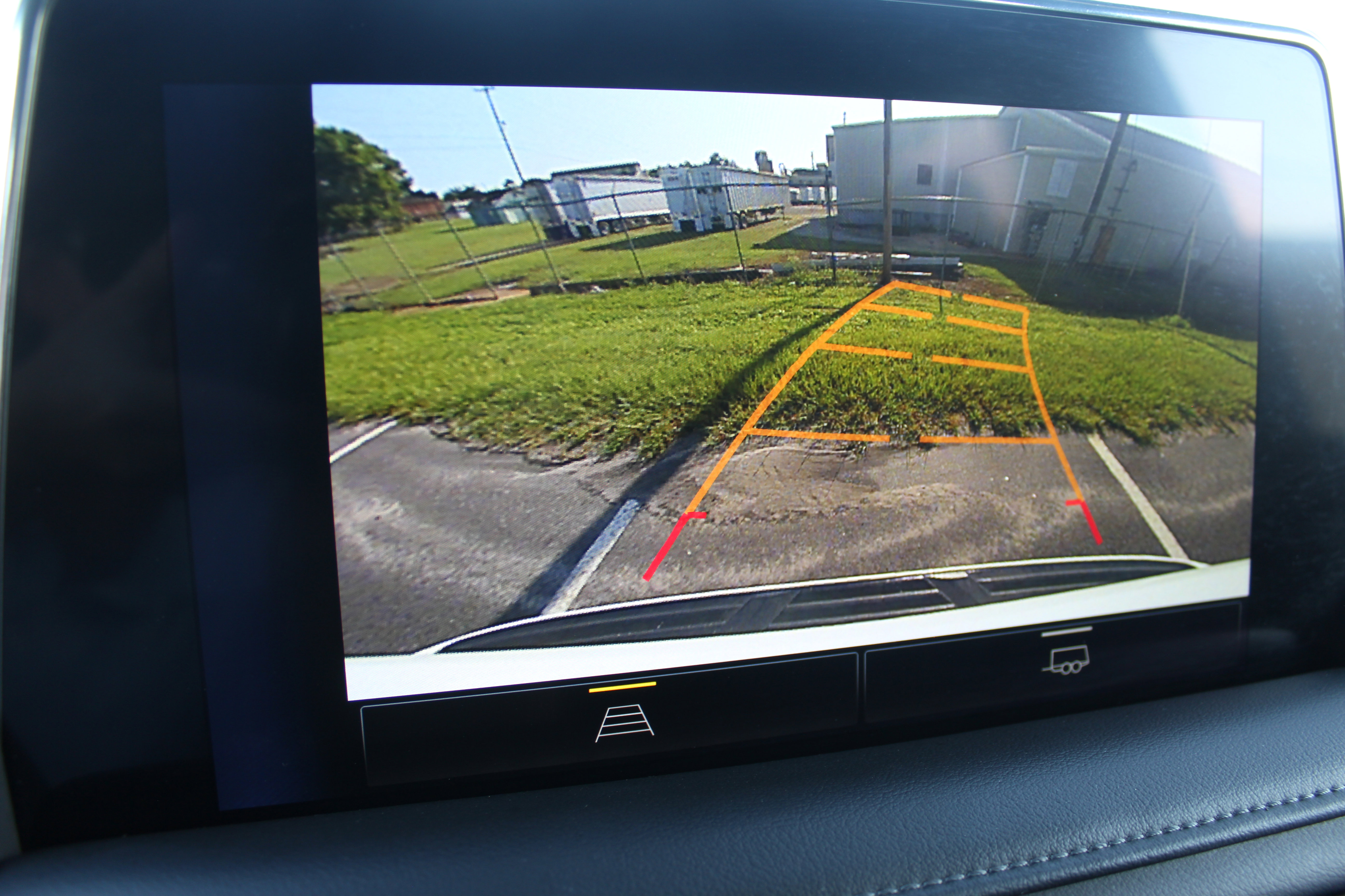 Used 2023 Chevrolet Suburban LT image 30