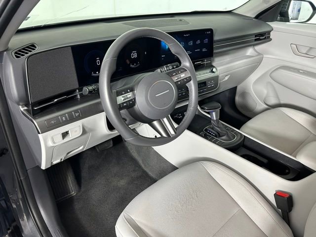 Used 2025 Hyundai Kona SEL image 19