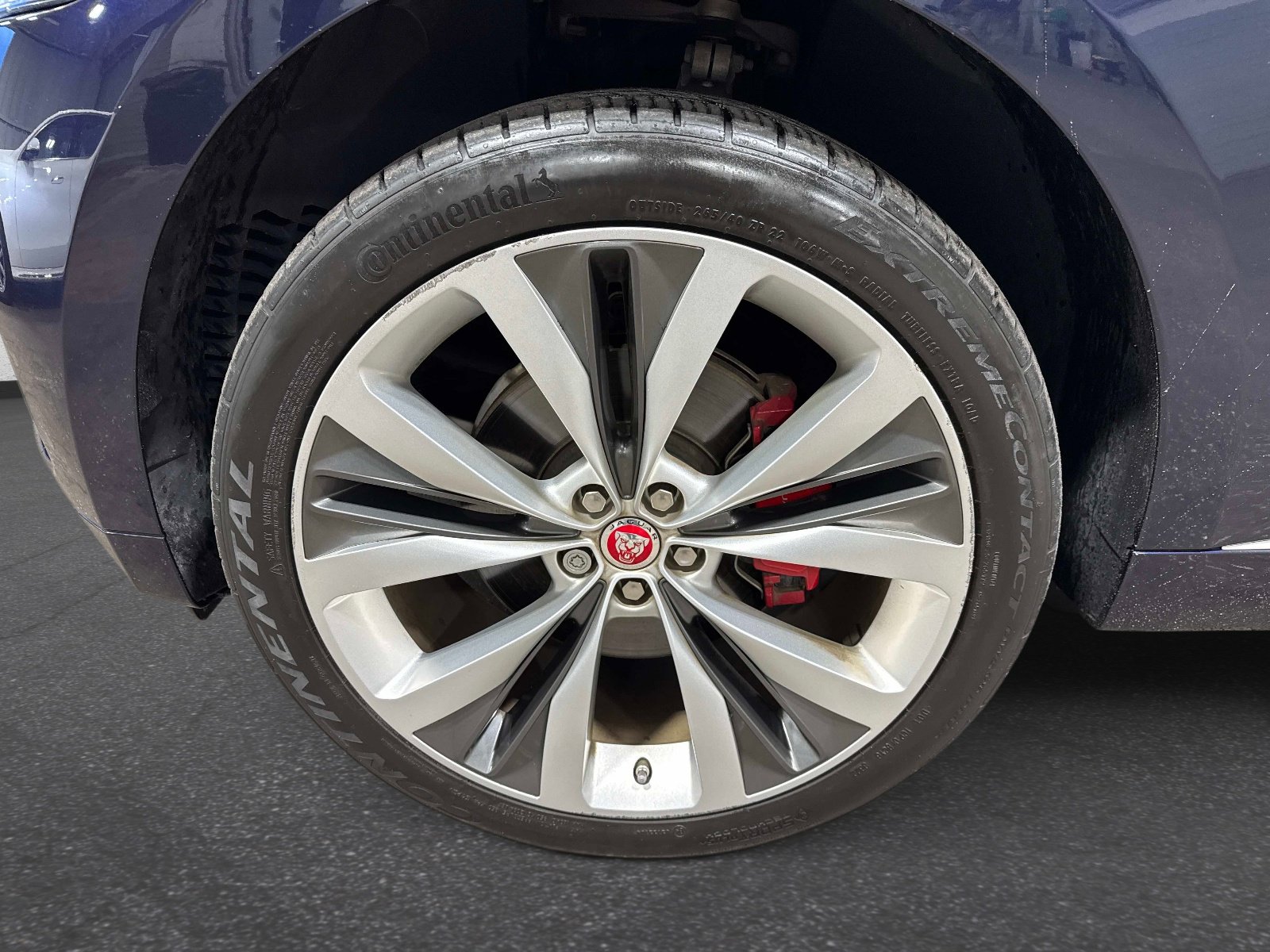 Used 2018 Jaguar F-PACE S image 10