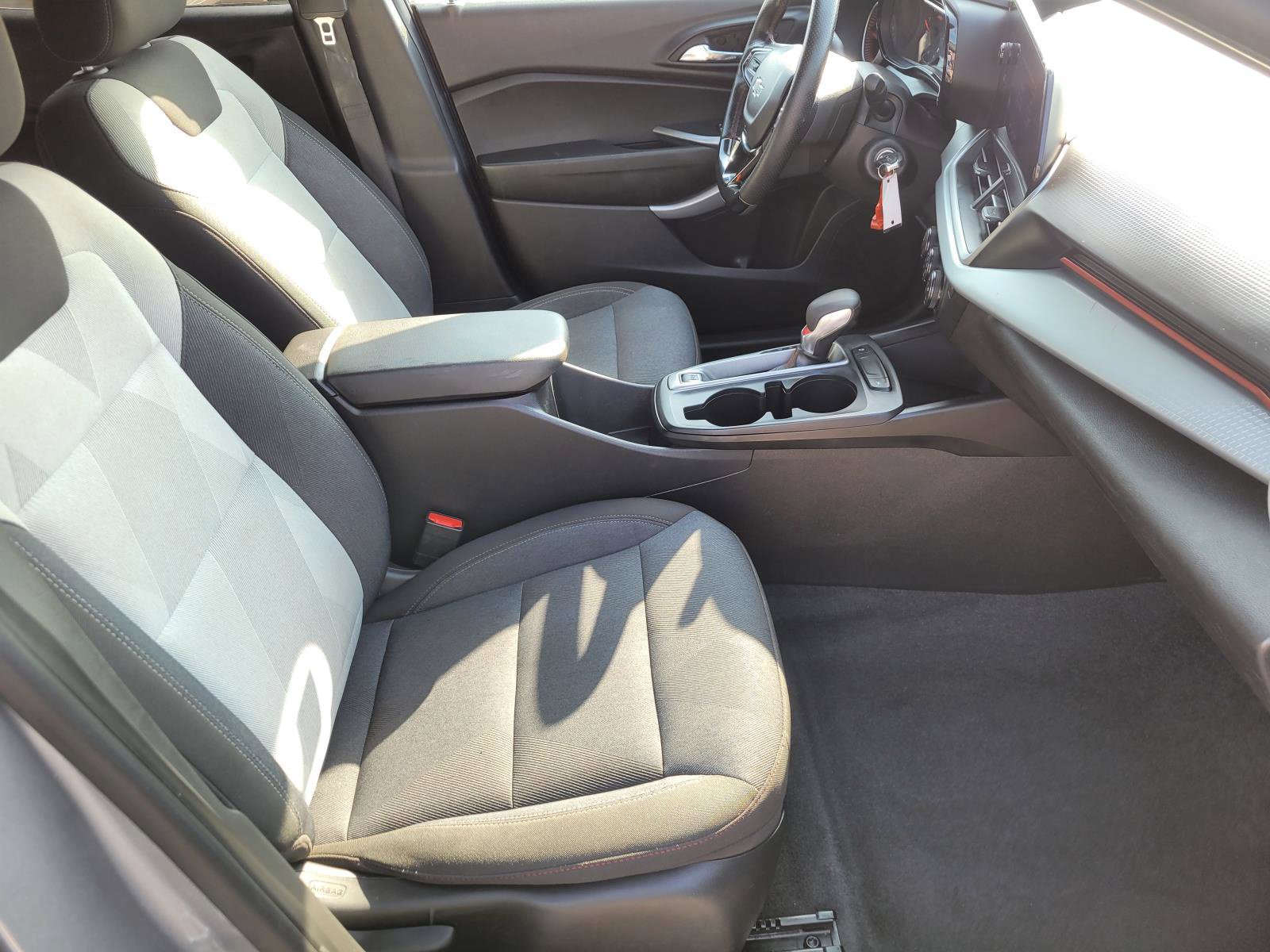 Used 2025 Chevrolet Trax RS w/ Driver Confidence Package FWD image 10