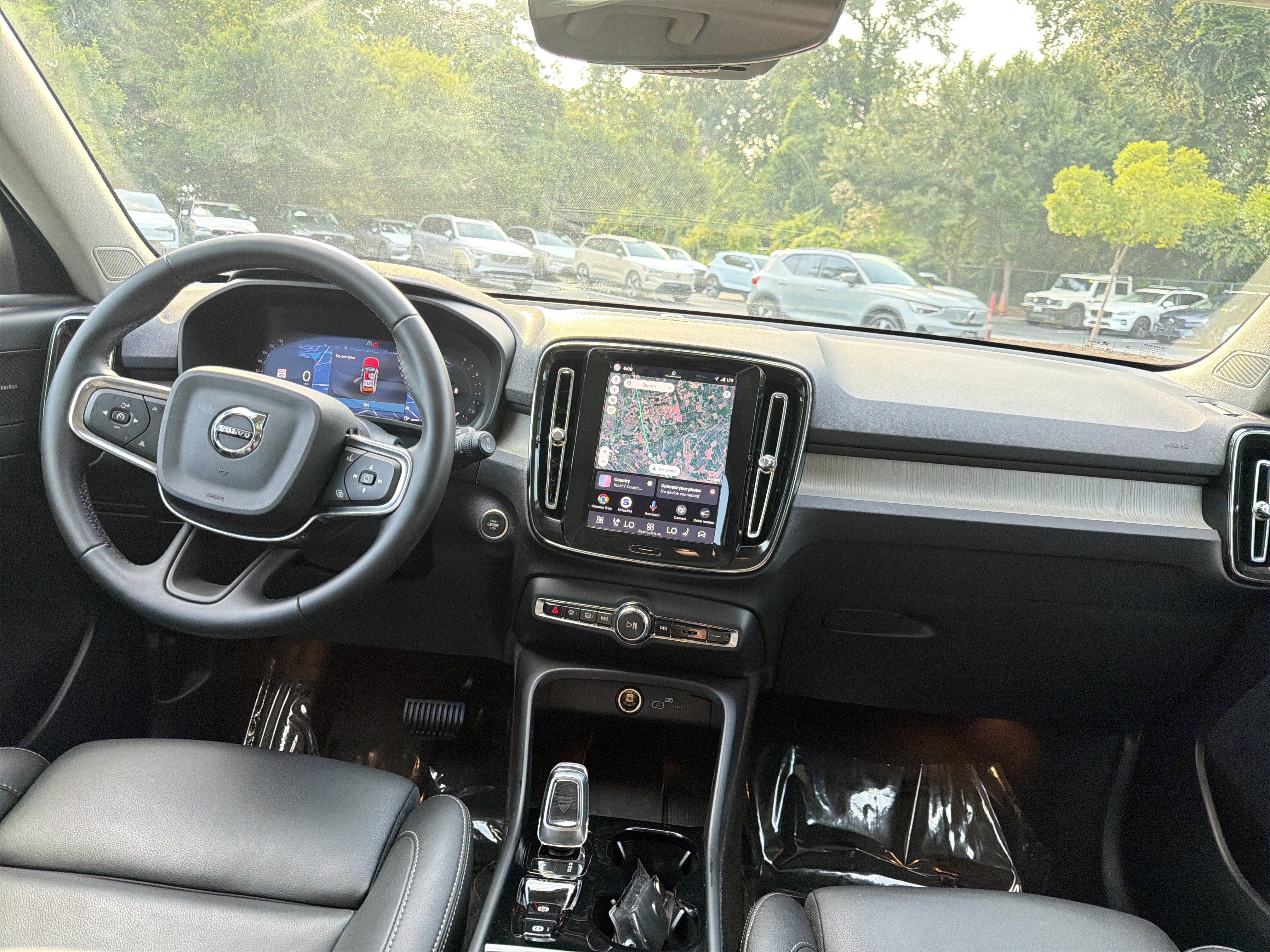 Used 2025 Volvo XC40 B5 Ultra AWD/4WD image 30