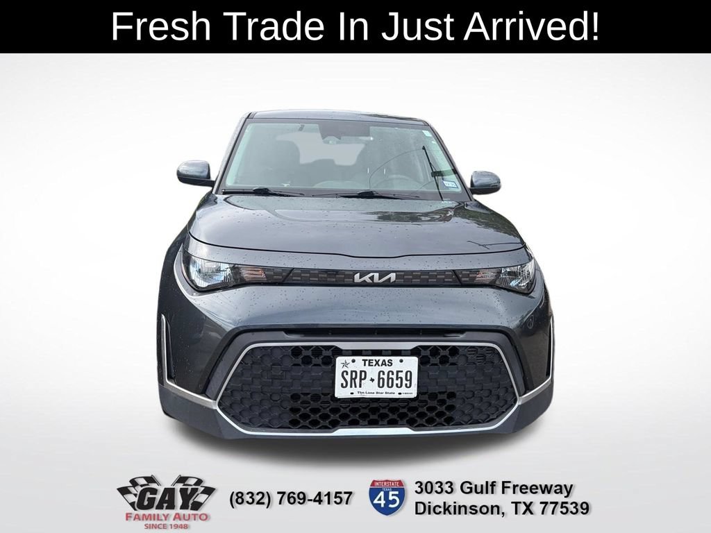 Used 2023 Kia Soul LX FWD image 2