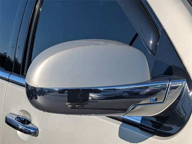 Used 2014 Cadillac Escalade Luxury image 12