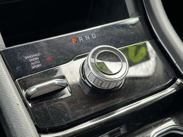 Certified 2023 Jeep Grand Cherokee L Limited w/ Black Appearance Package image 16