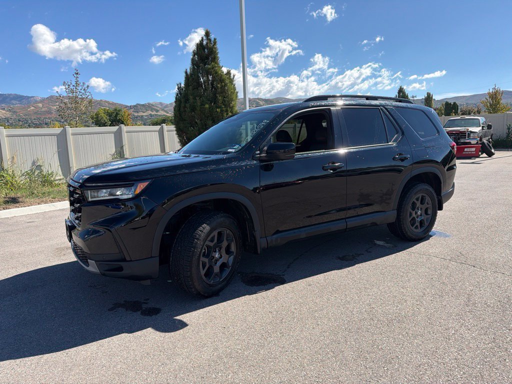 Used 2024 Honda Pilot TrailSport image 12