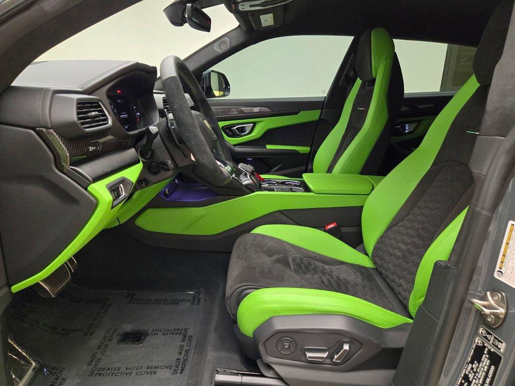 Used 2022 Lamborghini Urus AWD/4WD image 17