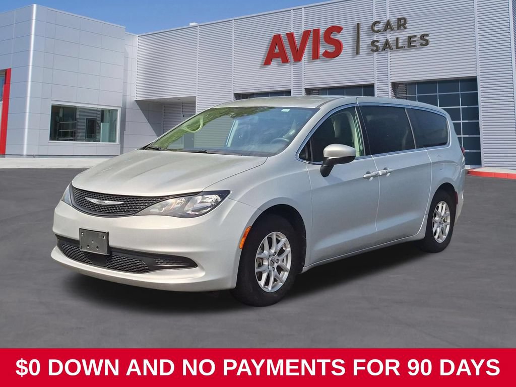 Used 2023 Chrysler Voyager LX FWD image 1