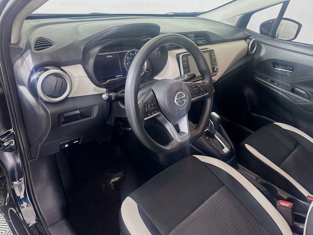 Used 2021 Nissan Versa SV FWD image 9
