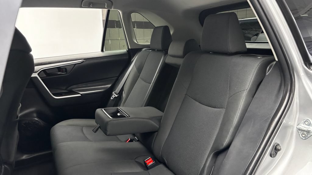 Used 2025 Toyota RAV4 LE FWD image 28
