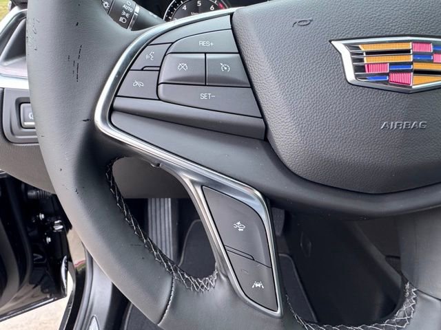 New 2026 Cadillac XT5 Luxury image 23