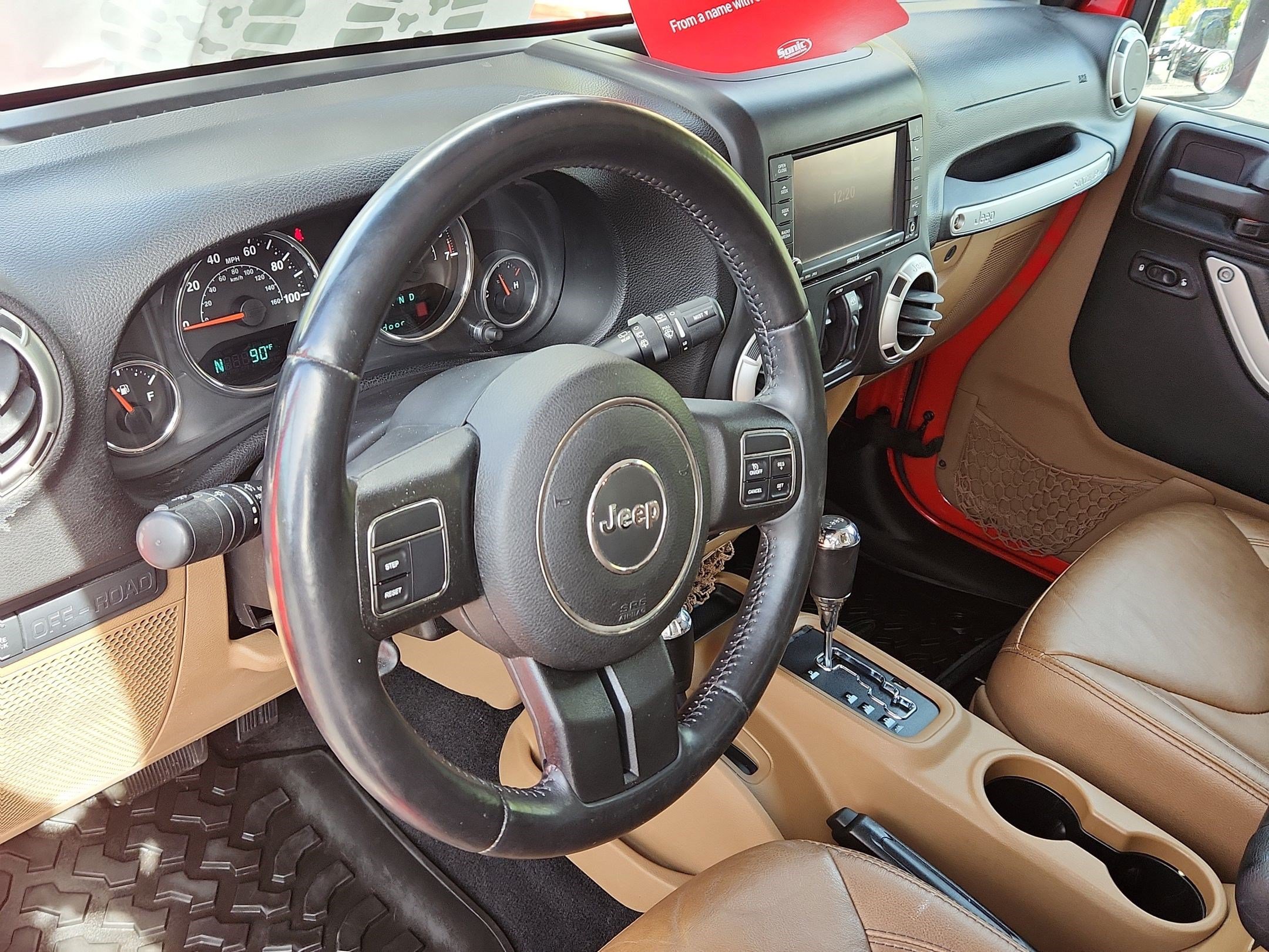 Used 2014 Jeep Wrangler Unlimited Rubicon w/ Max Tow Package AWD/4WD image 4