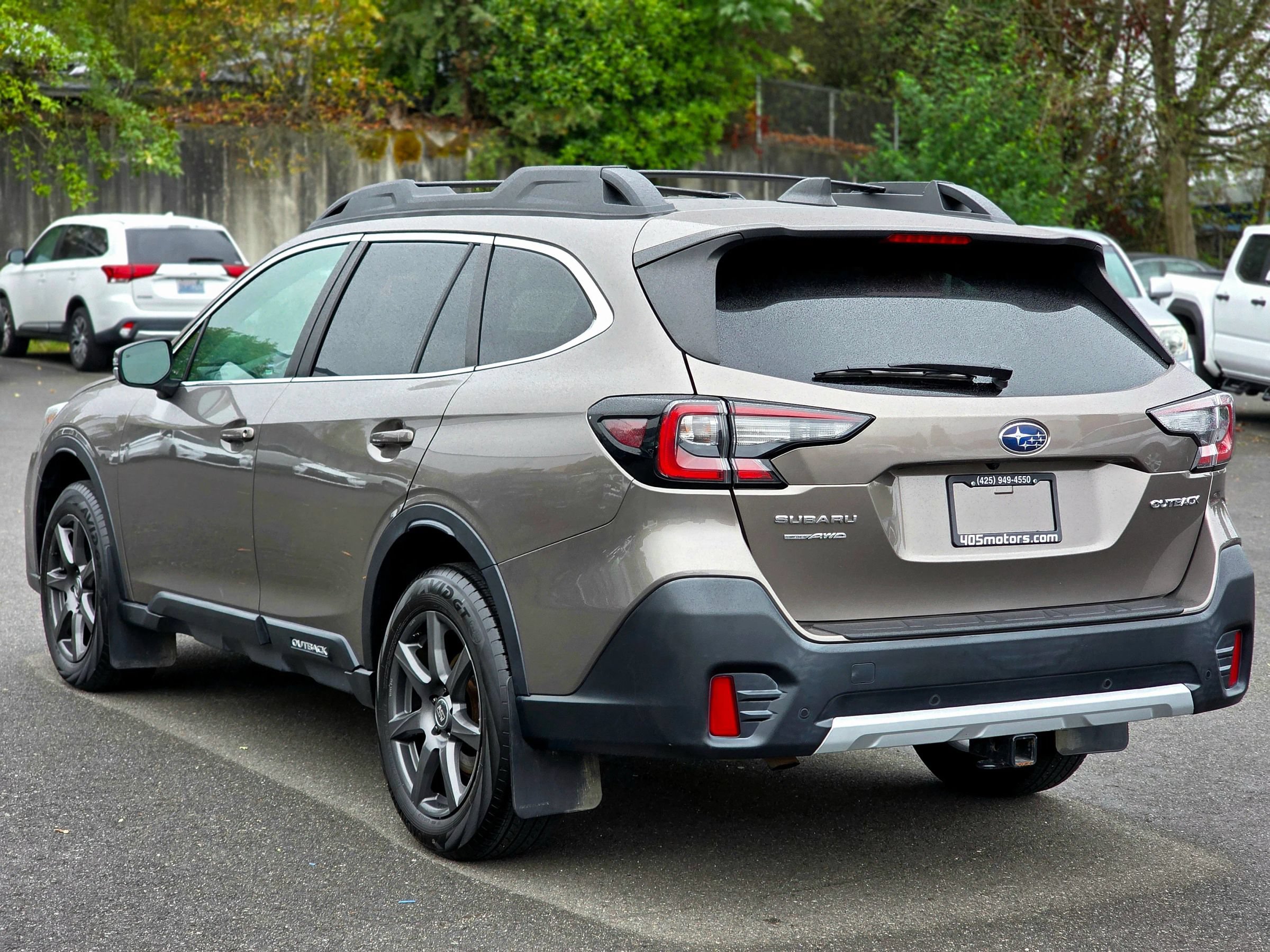 Used 2022 Subaru Outback Limited AWD/4WD image 8