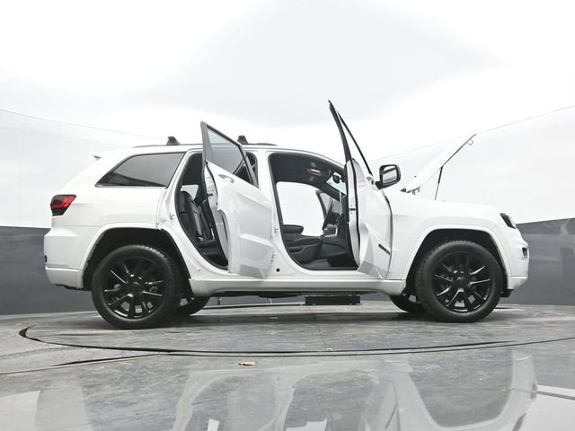 Used 2019 Jeep Grand Cherokee Altitude image 70