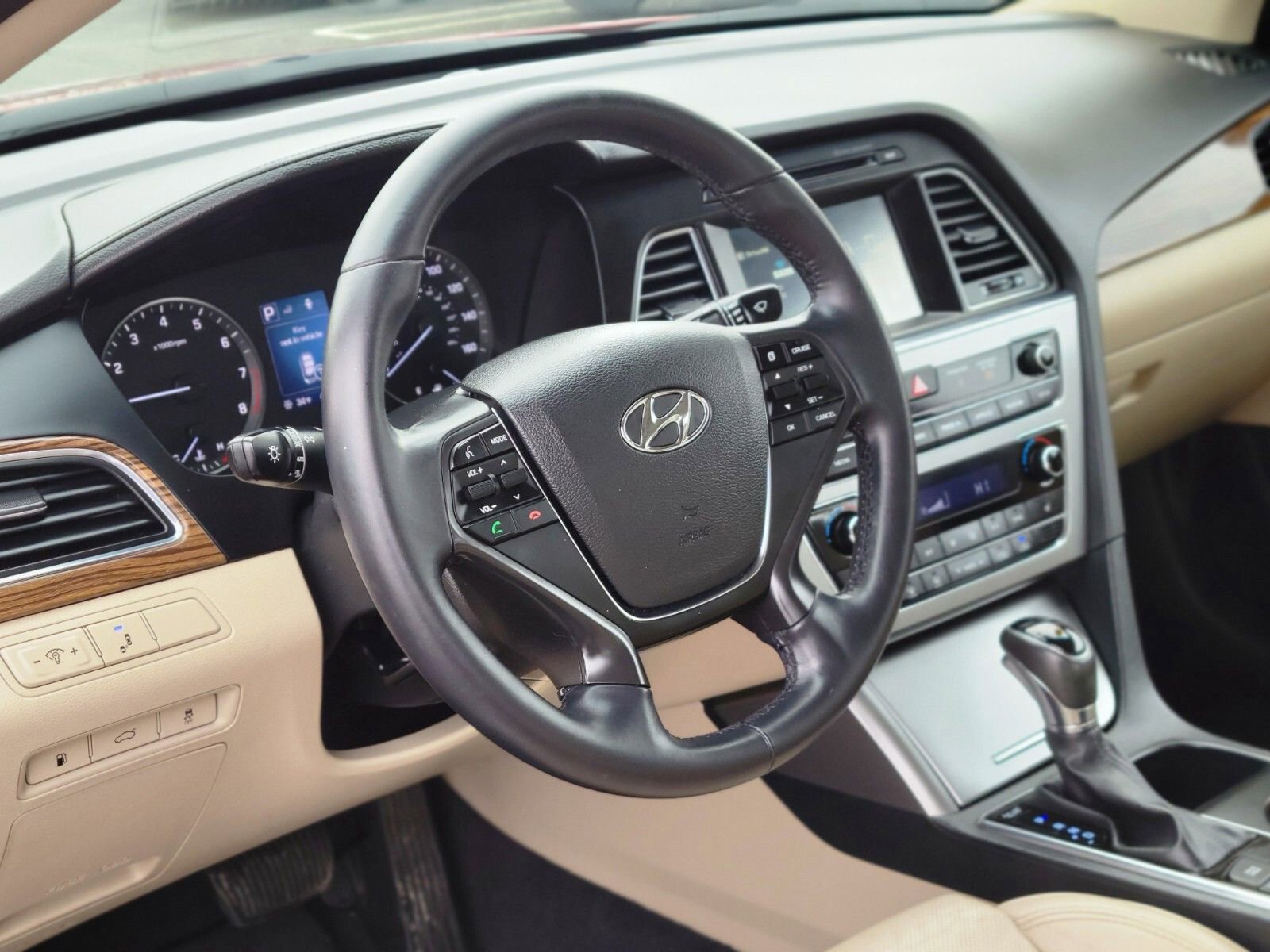 Used 2017 Hyundai Sonata Limited image 22