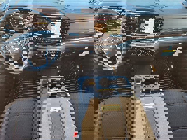 New 2026 GMC Sierra 3500 SLE image 2