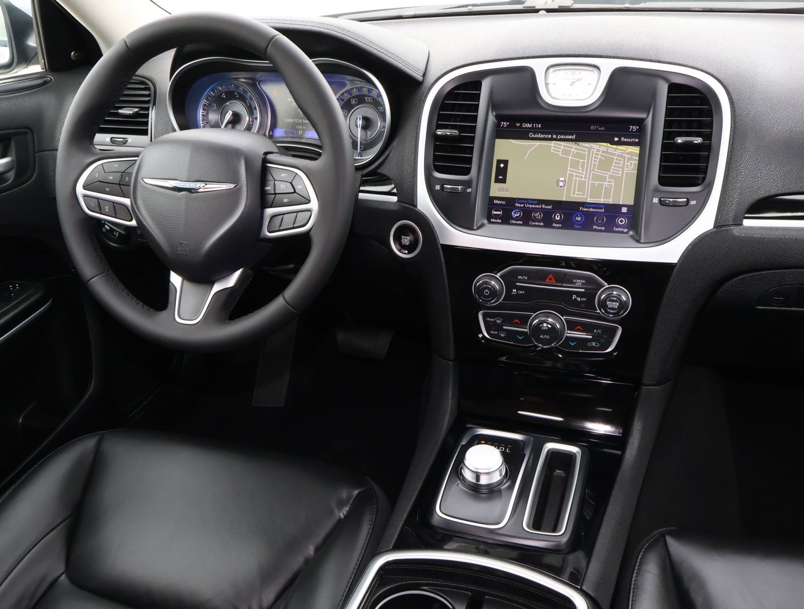 Used 2023 Chrysler 300 Touring L w/ Popular Equipment Group image 10