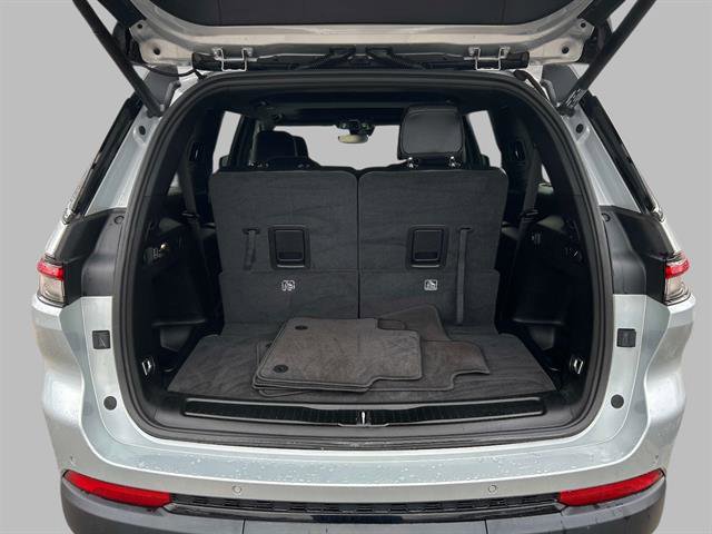 Used 2022 Jeep Grand Cherokee L Altitude image 12