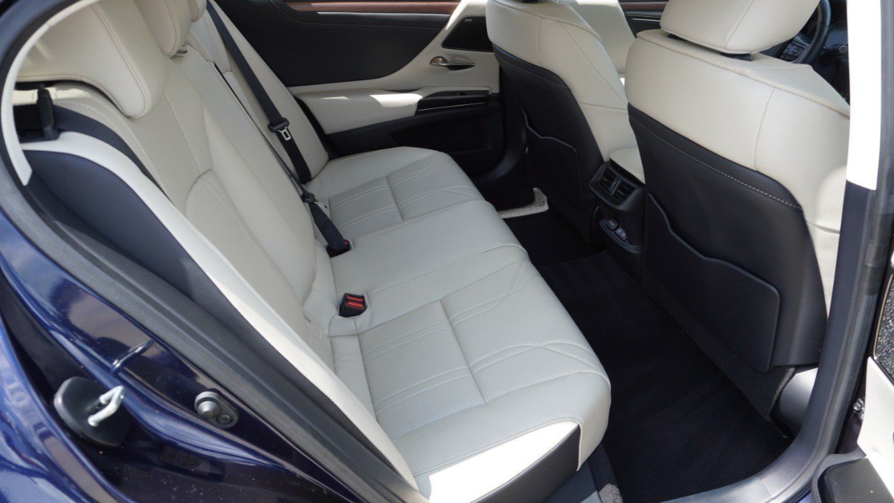 Certified 2025 Lexus ES 350 Ultra Luxury FWD image 32