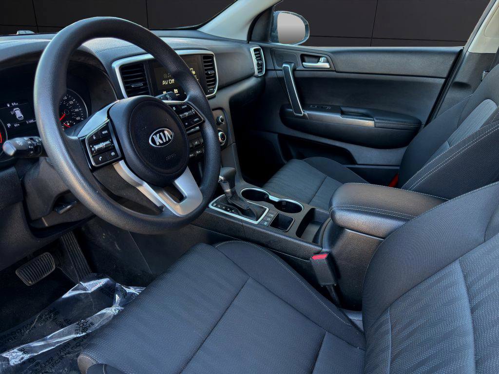 Used 2022 Kia Sportage LX image 12