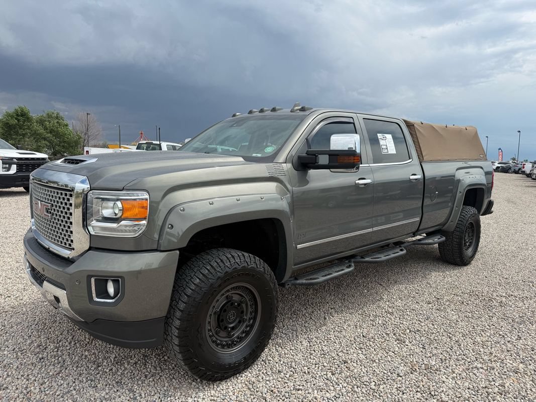 Used 2017 GMC Sierra 3500 Denali w/ Duramax Plus Package AWD/4WD image 4