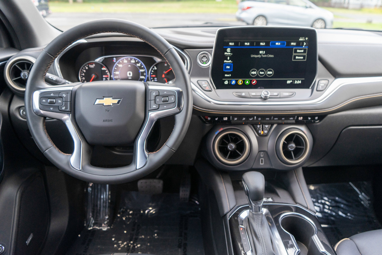 Used 2023 Chevrolet Blazer Premier w/ Driver Confidence II Package AWD/4WD image 13