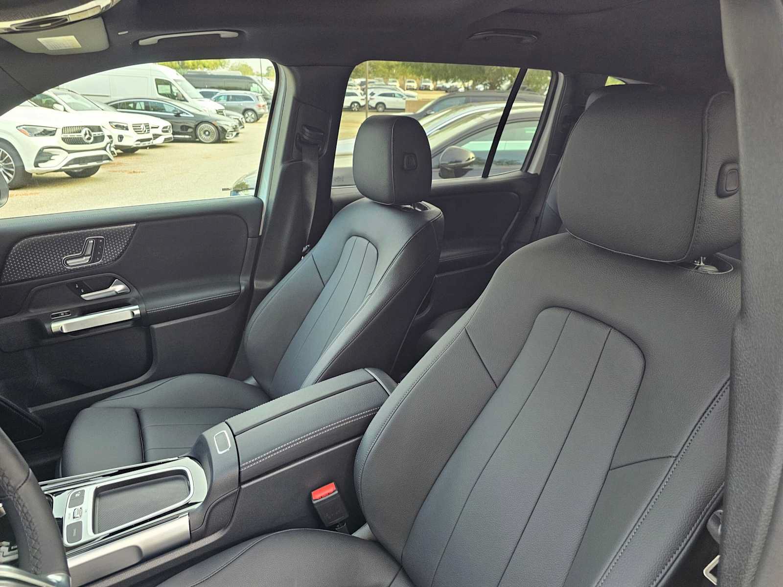 New 2026 Mercedes-Benz GLB 250 image 21