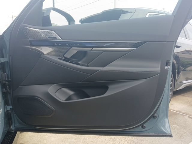 New 2026 BMW i5 M60 w/ Premium Package AWD/4WD image 17