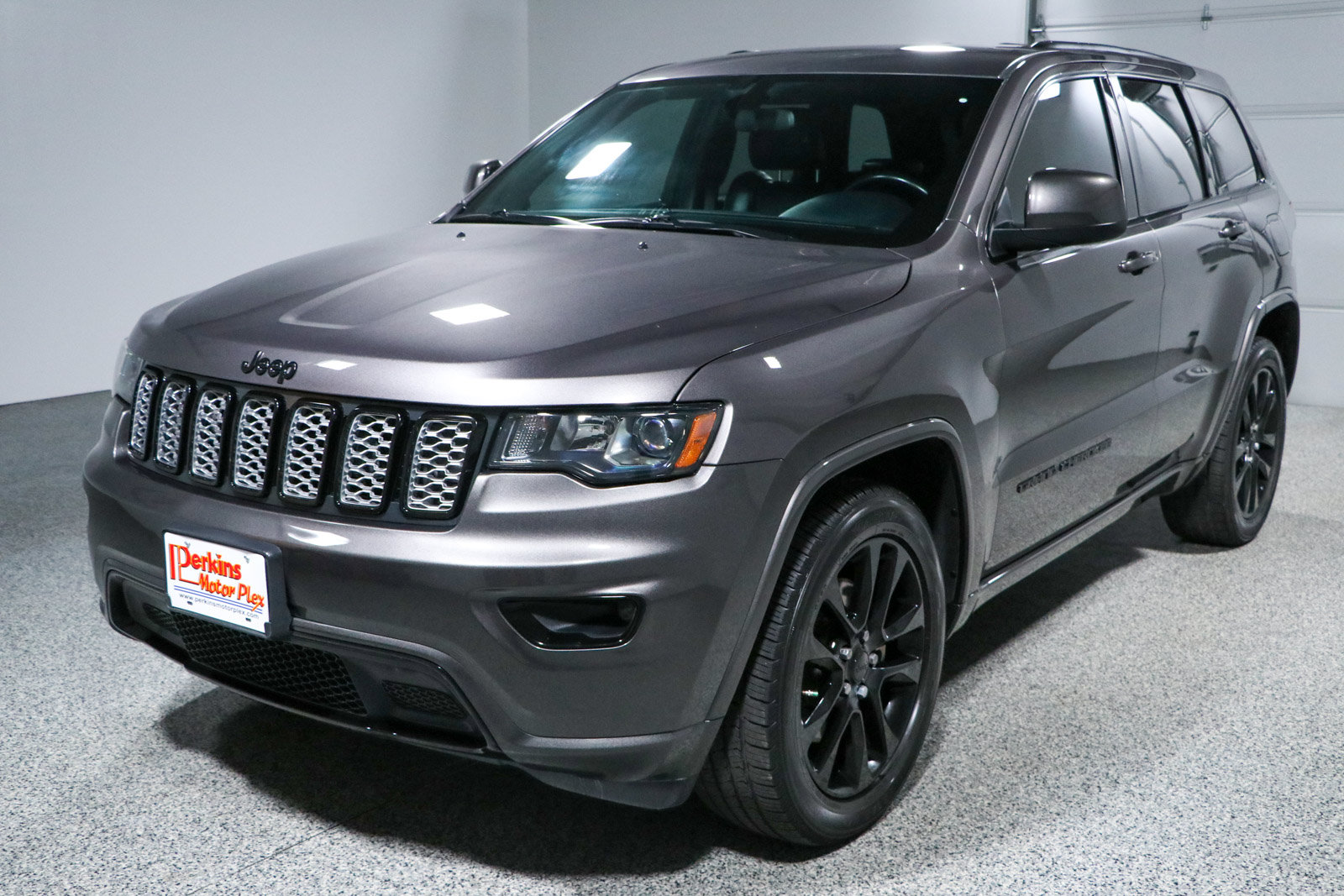 Used 2021 Jeep Grand Cherokee Laredo X RWD image 30