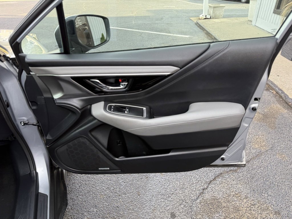 Used 2022 Subaru Outback Limited image 29
