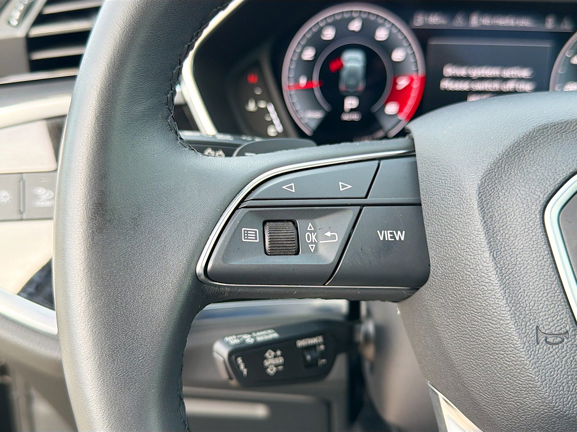 Certified 2024 Audi Q3 2.0T Premium Plus image 38