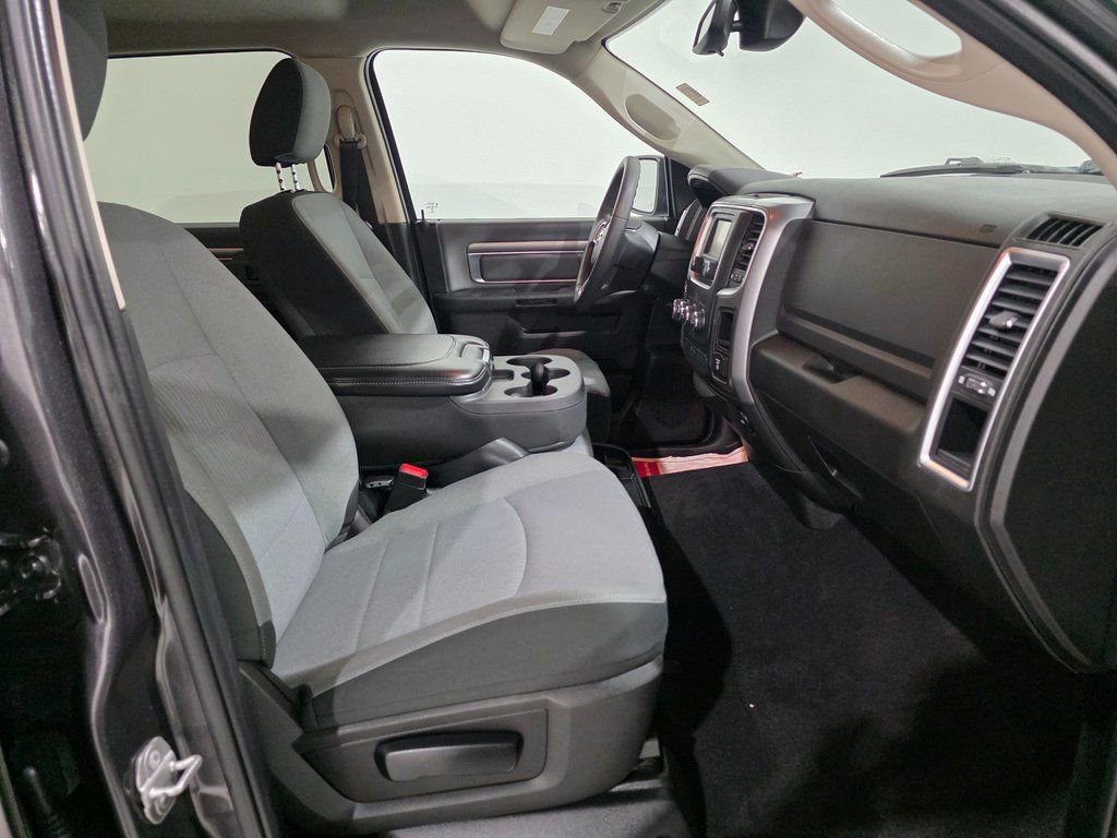 Used 2022 RAM 1500 Classic SLT image 23