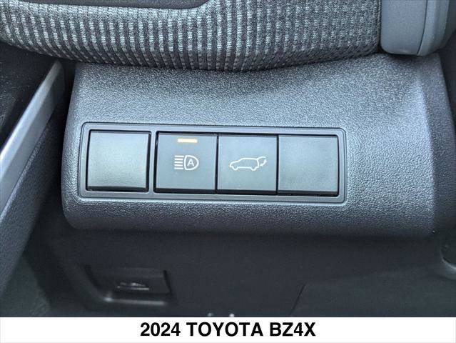 Used 2024 Toyota bZ4X XLE image 20