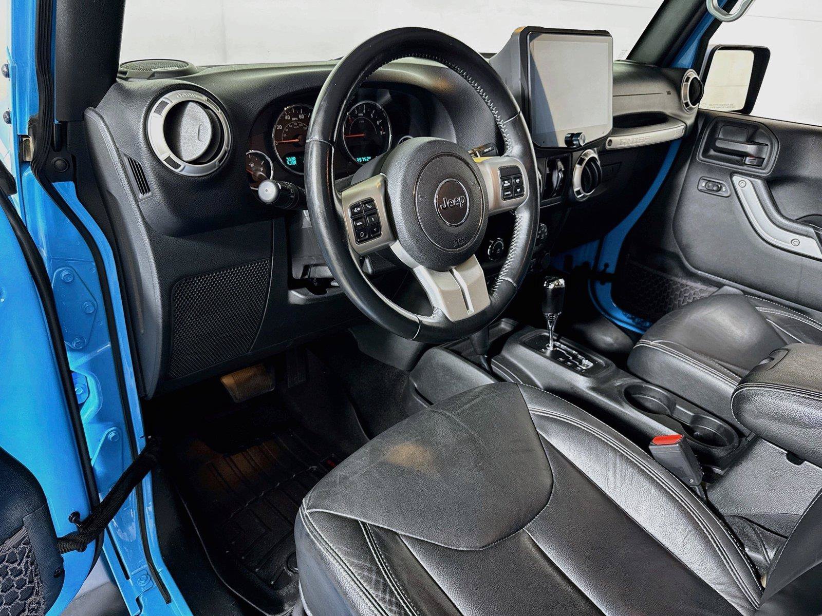 Used 2017 Jeep Wrangler Unlimited Sahara w/ Quick Order Package 24E Chief AWD/4WD image 7