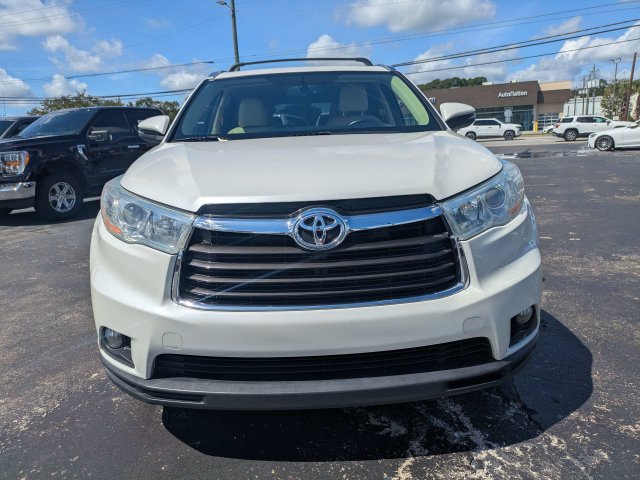 Used 2014 Toyota Highlander XLE FWD image 10
