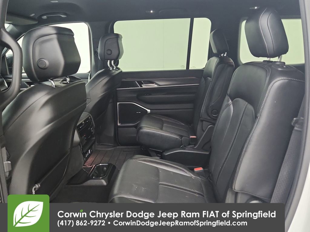 Certified 2024 Jeep Wagoneer Series III image 31