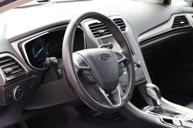 Used 2015 Ford Fusion SE w/ Equipment Group 502A FWD image 12