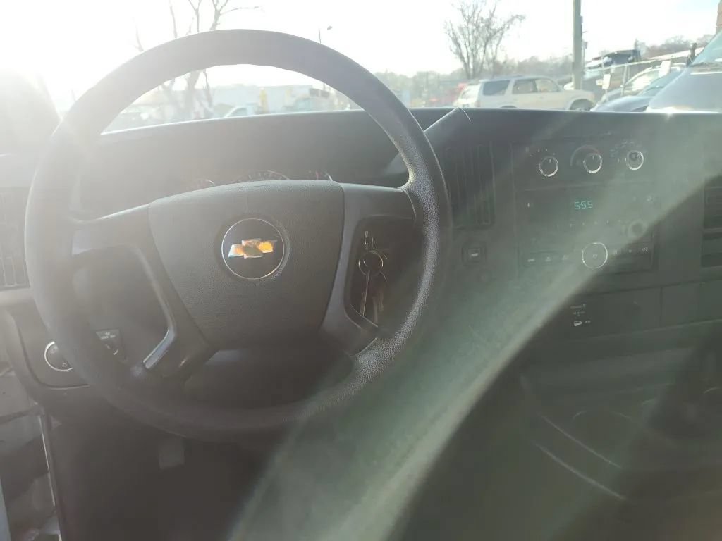 Used 2012 Chevrolet Express 2500 RWD image 14