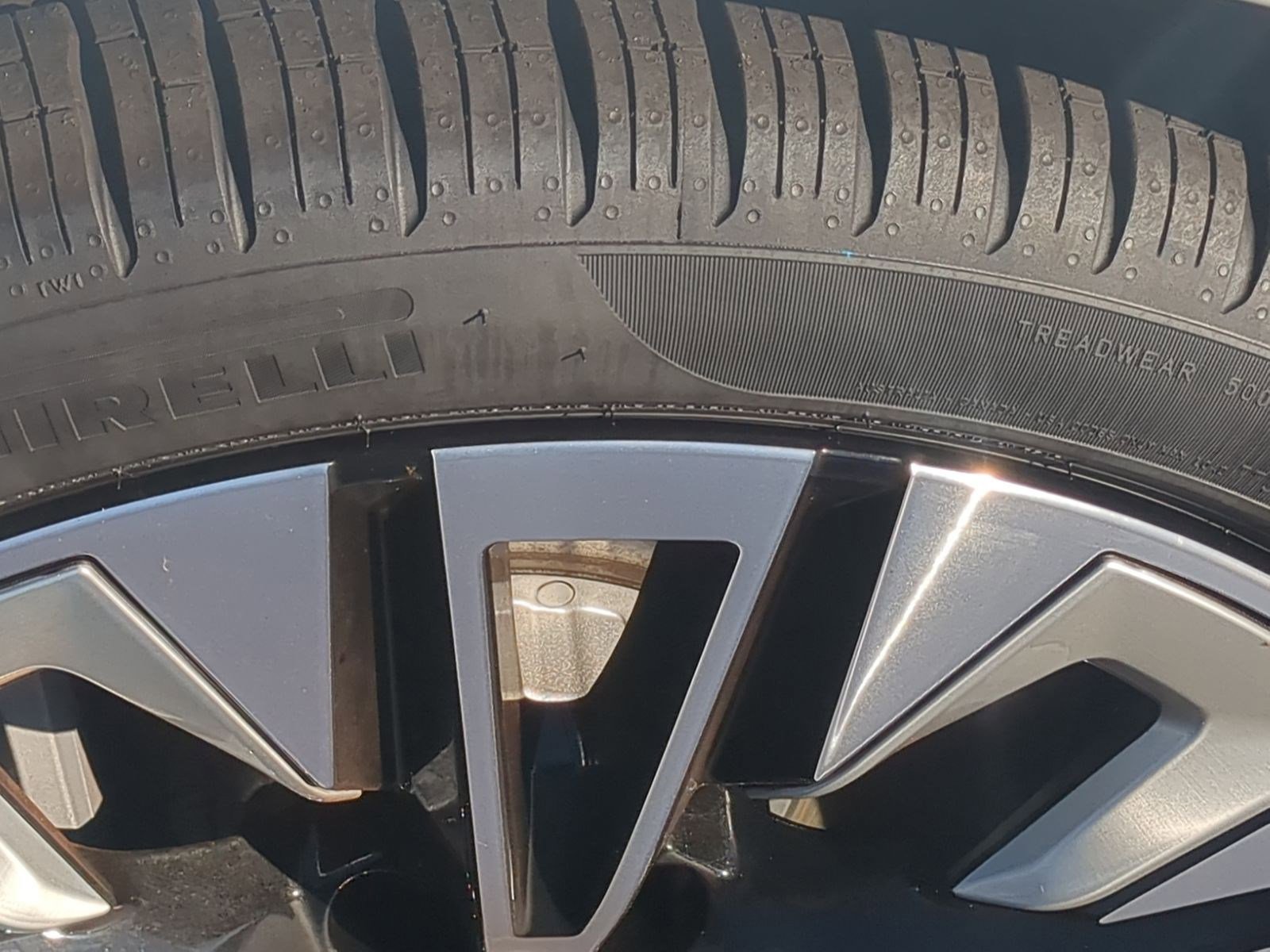 Certified 2025 BMW i5 eDrive40i w/ Premium Package image 12