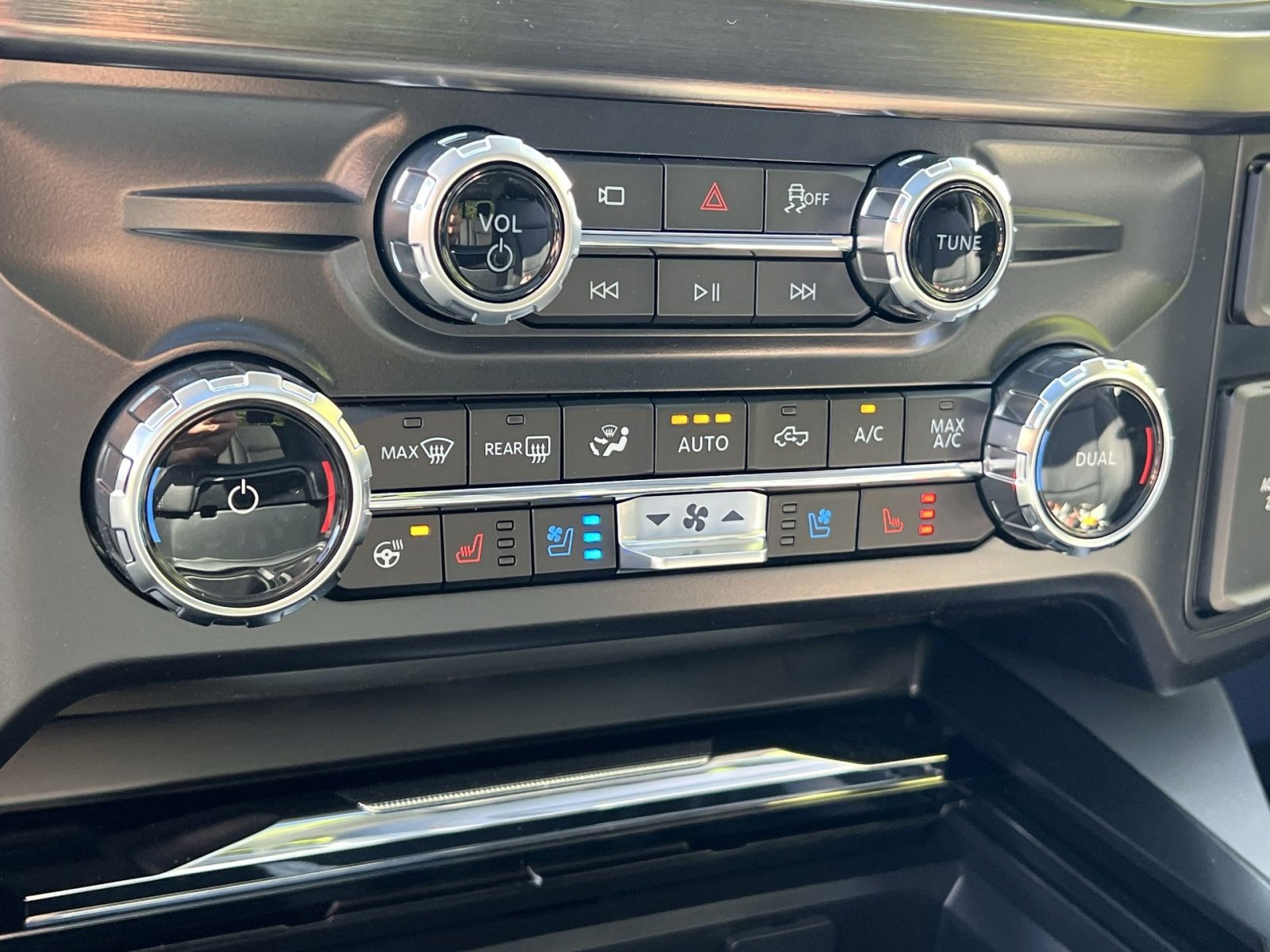 New 2026 Ford F350 Lariat AWD/4WD image 21