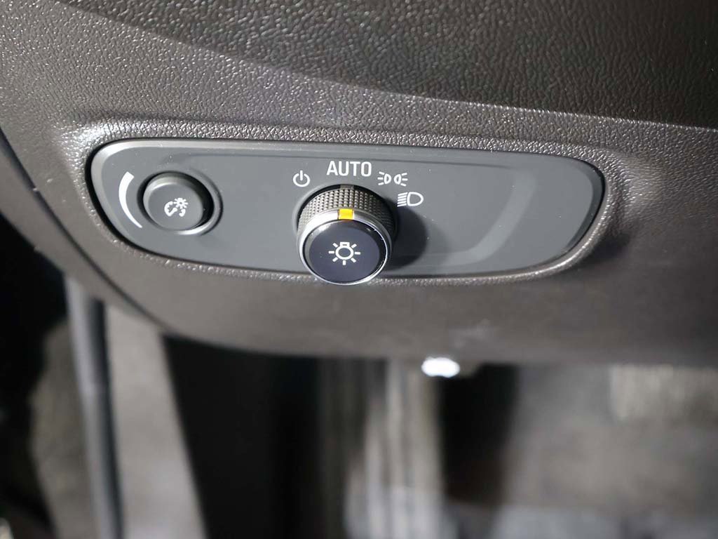 Used 2023 Chevrolet Equinox LT image 30