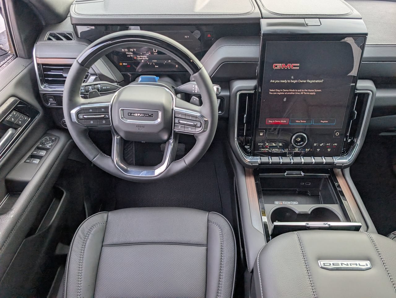 New 2026 GMC Yukon Denali w/ Advanced Technology Package RWD image 9