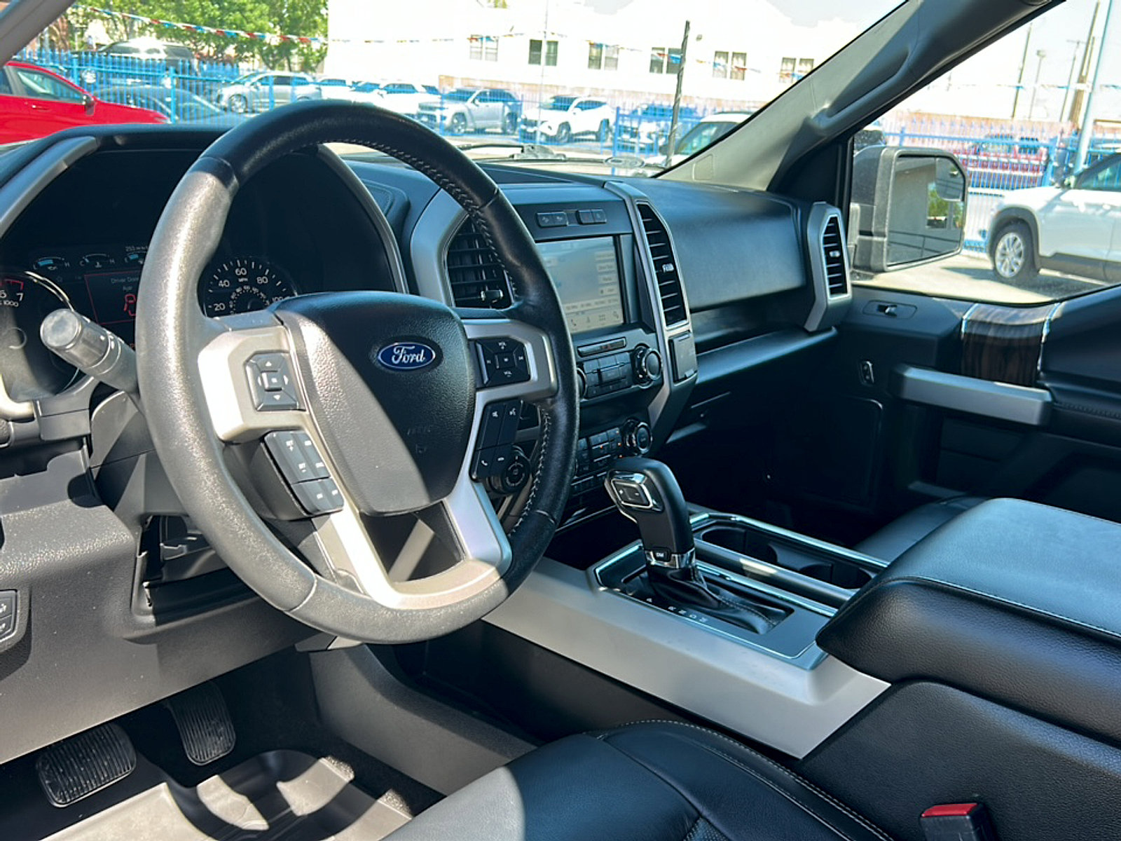 Used 2019 Ford F150 Lariat w/ Max Trailer Tow Package AWD/4WD image 22