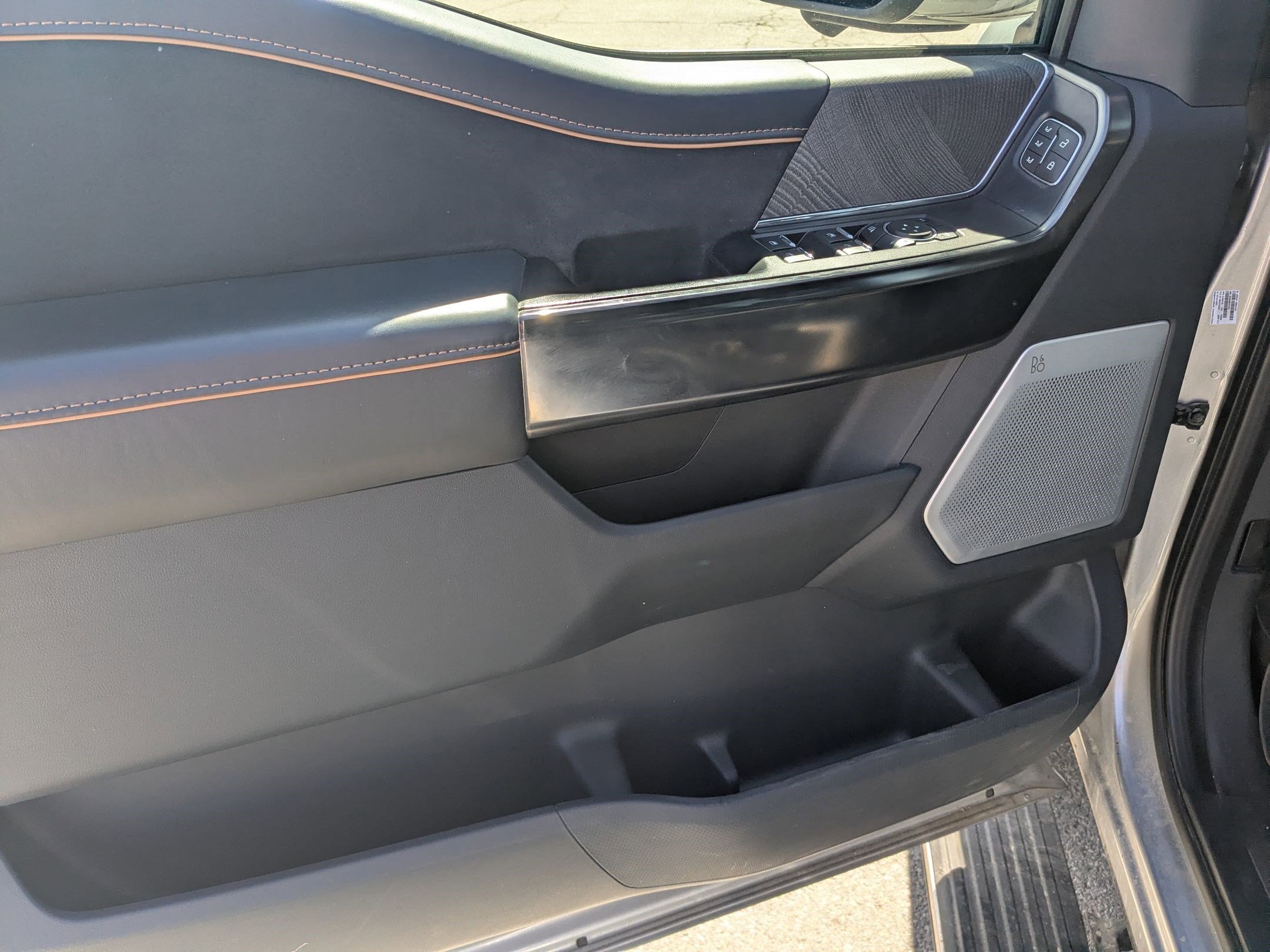 Certified 2022 Ford F150 Platinum w/ Equipment Group 701A High image 17