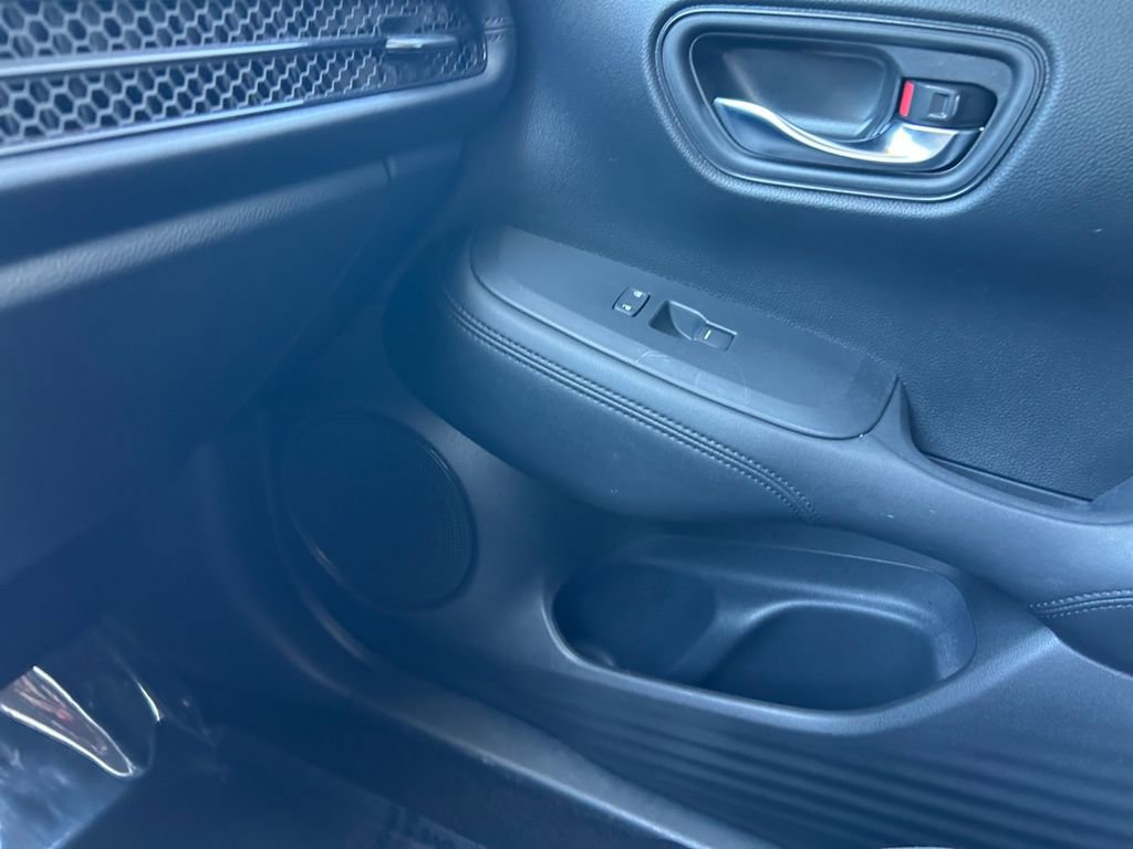 Used 2023 Honda HR-V LX image 29