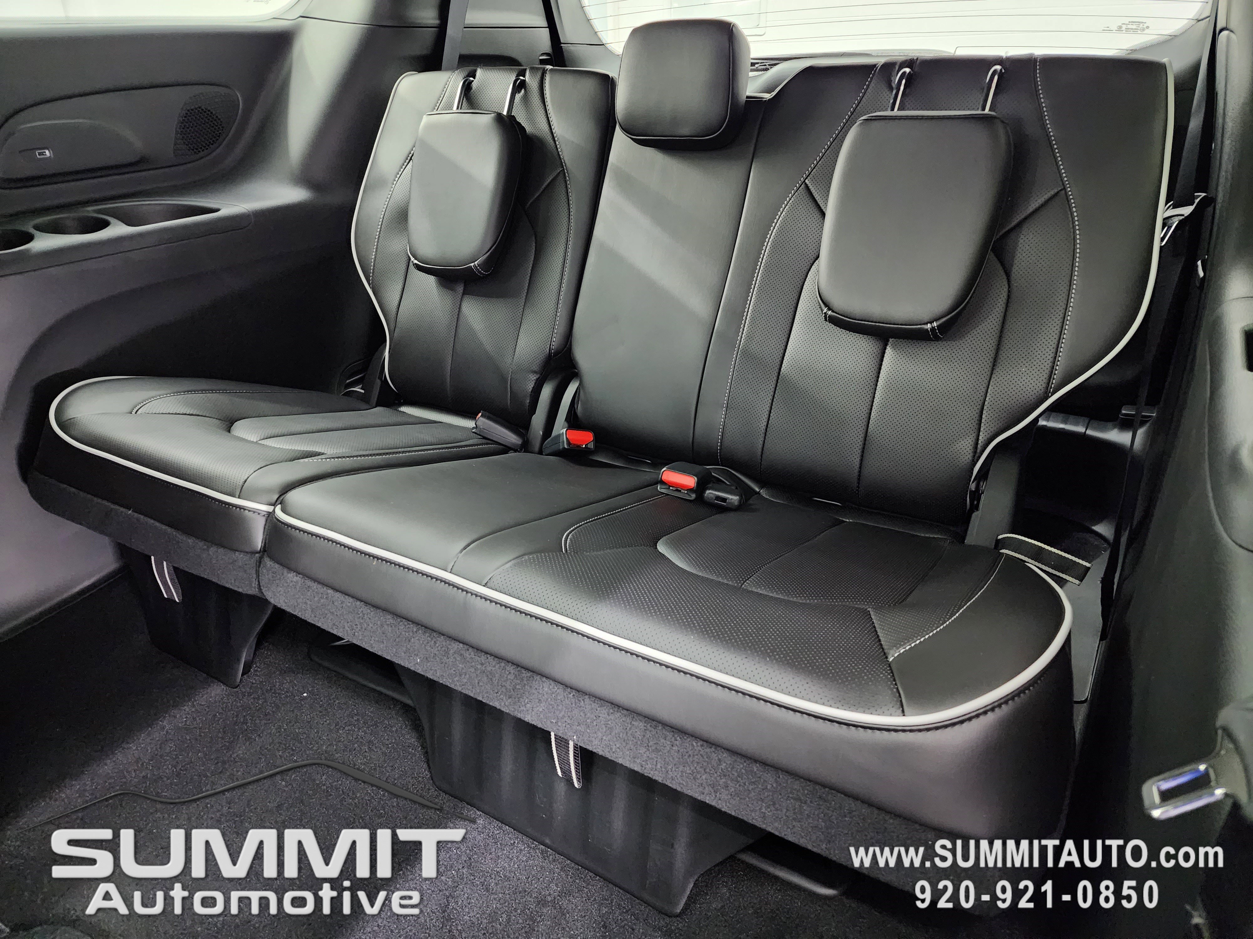 New 2026 Chrysler Pacifica Limited w/ S Appearance Package image 40