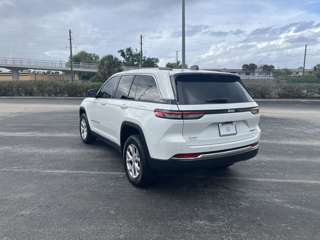 Used 2022 Jeep Grand Cherokee Limited w/ Luxury Tech Group II image 10